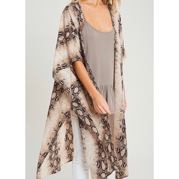 The “Wild One” Kimono - Picture 3 of 4